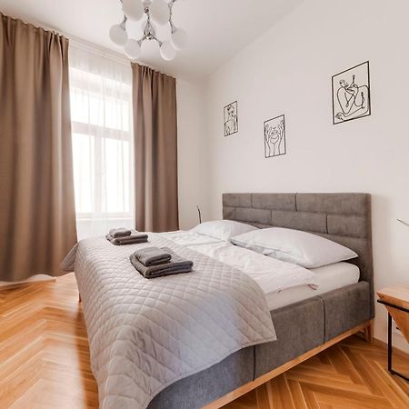 New Town Oases Apartment Πράγα Εξωτερικό φωτογραφία